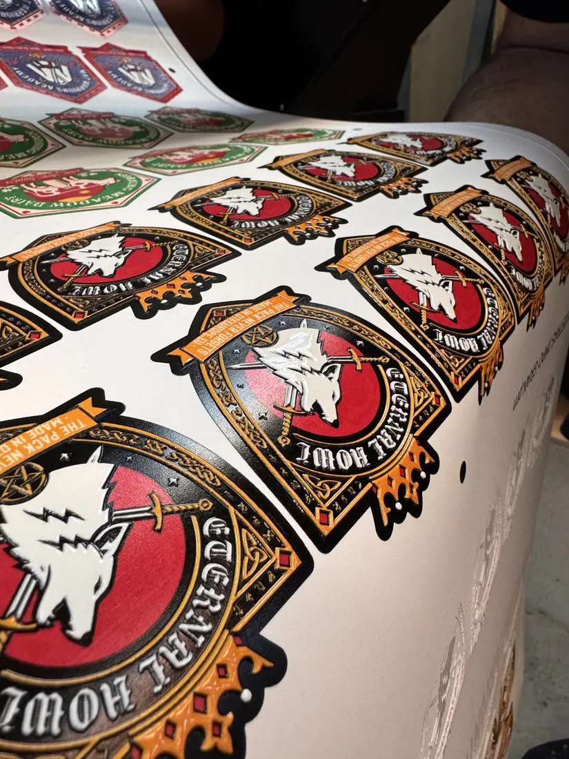 Parches 3D textil personalizados con relieve termosellado